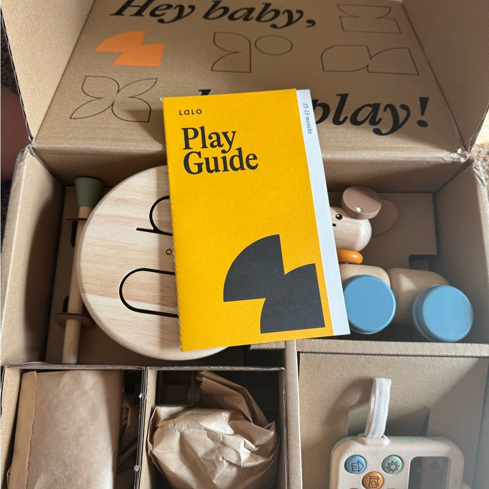 Lalo Play Guide Box 13-15 months (NWT)